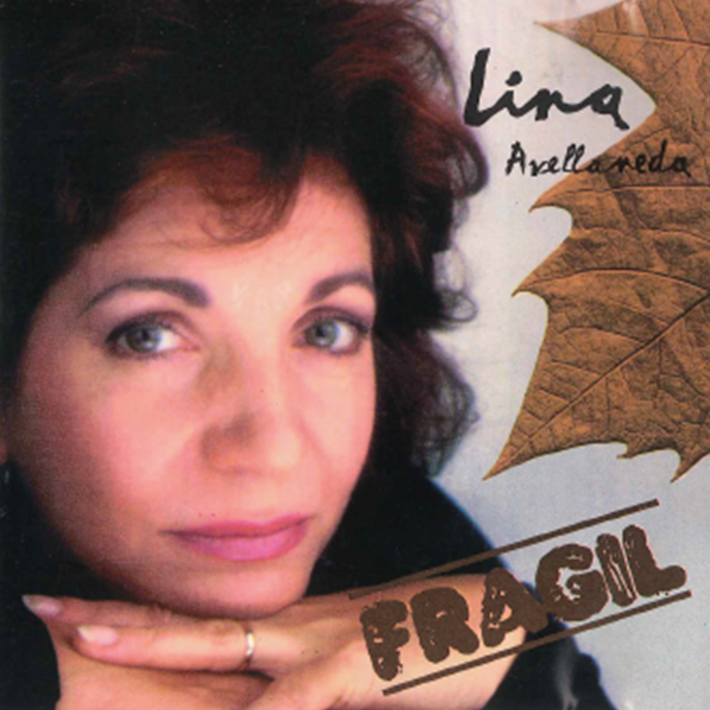 Tapa de Lina Avellaneda — Fragil
